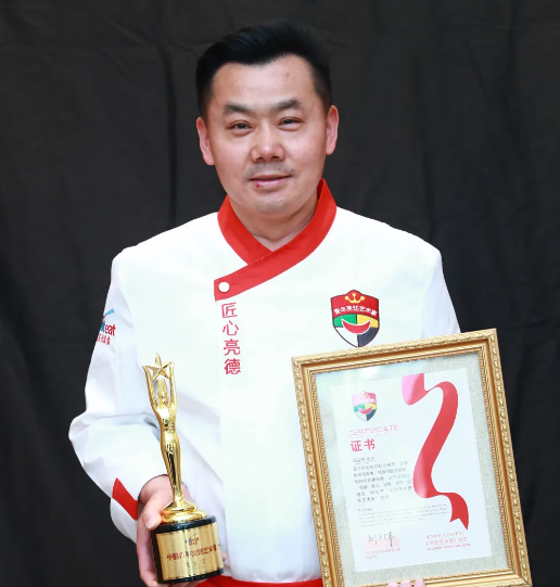 艺术家专访｜胡亚军 传承不守旧 创新不忘本