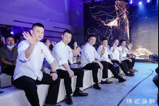 火出圈的徐记海鲜“海鲜系”，带给我们什么启迪？